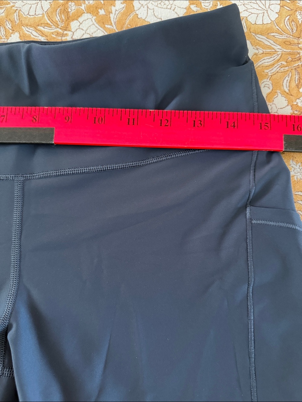 Athleta large 7” Charcoal Gray slip Bike Shorts stash pockets worn once - Picture 4 of 5
